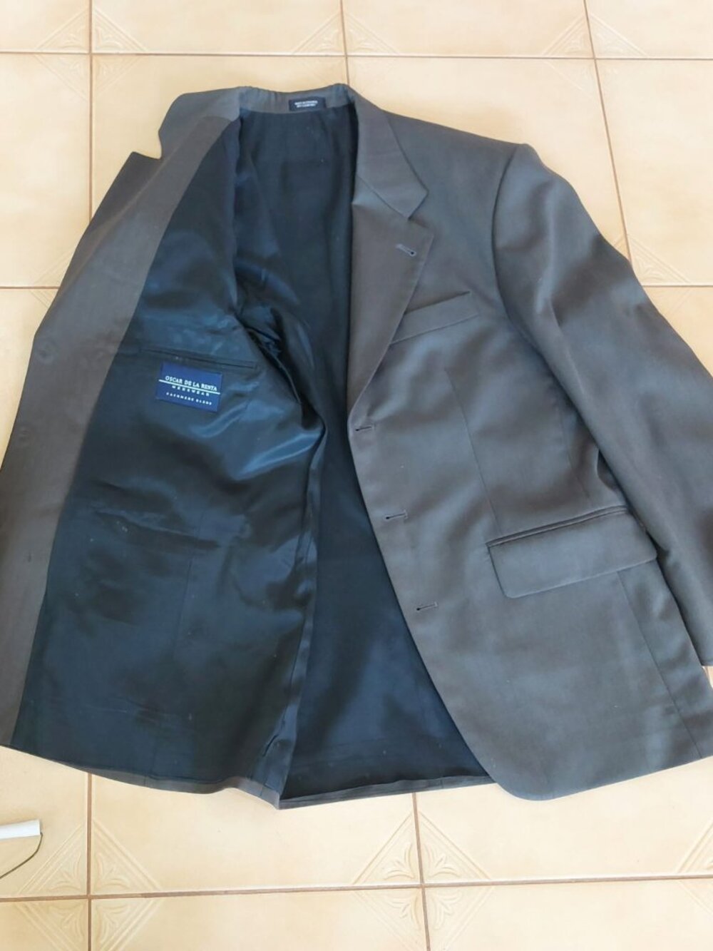 Oscar de la Renta Mens Suit Cashmere Blend